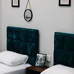 Andor Luxury & Duplex Hotell 4*