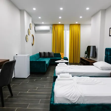 Hotell Andor Luxury & Duplex 3*