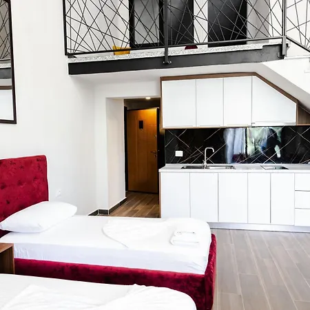 Andor Luxury & Duplex Hotell Kryemëdhej