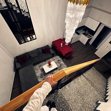 Andor Luxury & Duplex Kryemëdhej