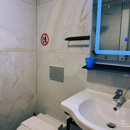 Andor Luxury & Duplex Kryemëdhej