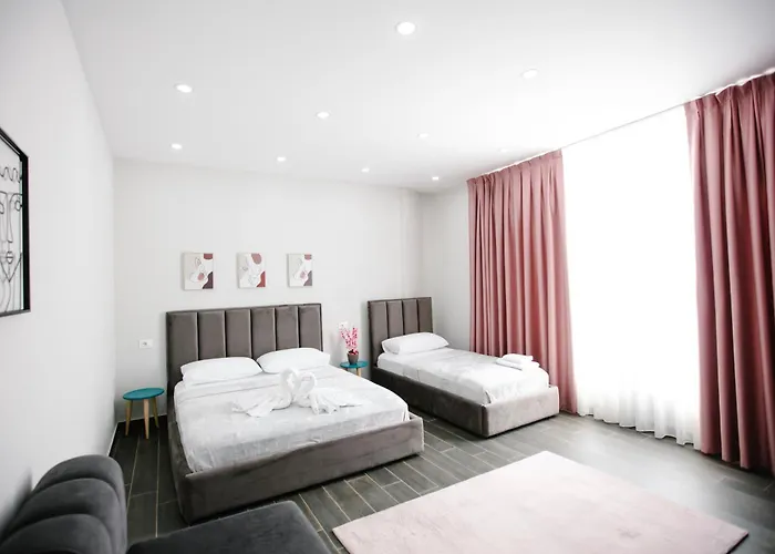 Hotell Andor Luxury & Duplex 4*