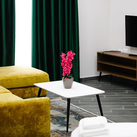 Andor Luxury & Duplex Hotel Kryemedhej