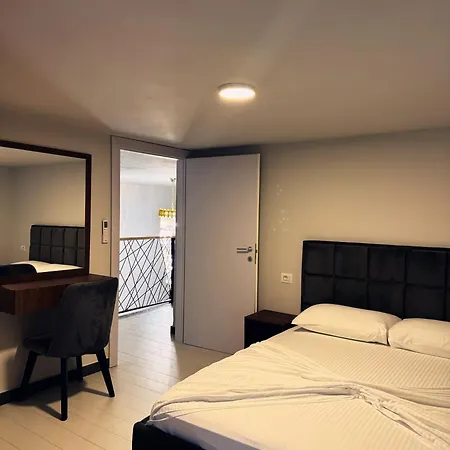 Andor Luxury & Duplex Hotel 3*