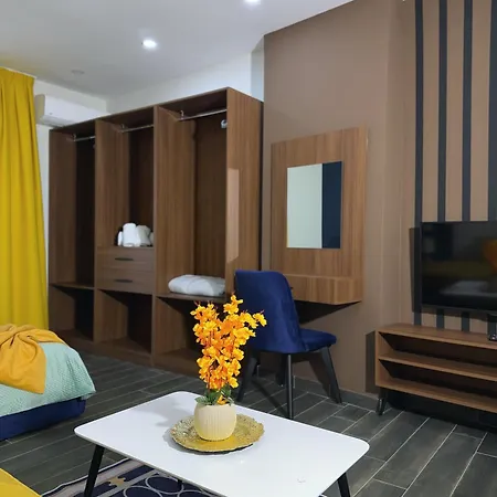 Andor Luxury & Duplex فندق Kryemëdhej